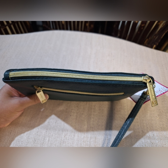 Liz Claiborne Phone Charging Wallet Wristlet Emerald Green RFID Data Protection - Picture 7 of 16